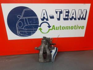 Usagé Etrier de frein (pince) arrière droit Fiat Stilo MW (192C) 1.6 16V Prix € 29,99 Règlement à la marge proposé par A-Team Automotive Rotterdam