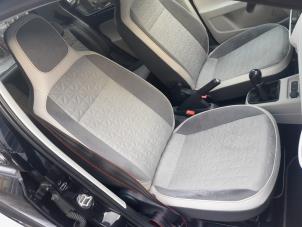 Used Front seatbelt, left Volkswagen Up! (121) 1.0 12V 60 Price € 99,99 Margin scheme offered by A-Team Automotive Rotterdam