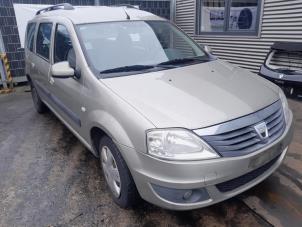 Used Front wing, right Dacia Logan MCV (KS) 1.6 16V Price on request offered by A-Team Automotive Rotterdam