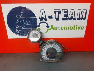 Used Instrument panel Toyota Aygo (B10) 1.0 12V VVT-i Price € 29,99 Margin scheme offered by A-Team Automotive