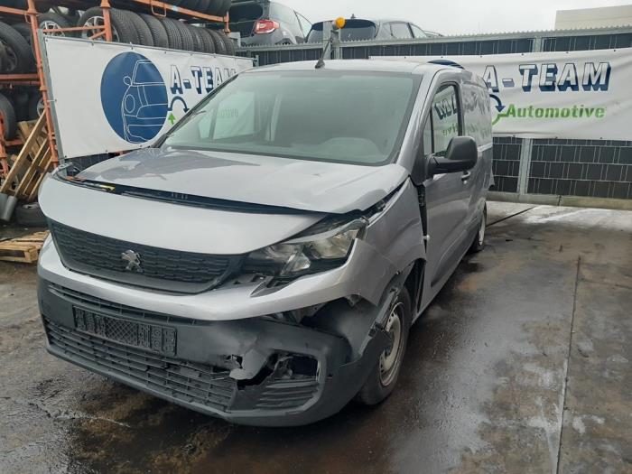 Bremszange links vorne van een Peugeot Partner (EF/EU) 1.6 BlueHDi 100 2019