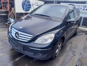 Used Front drive shaft, left Mercedes B (W245,242) 2.0 B-200 16V Turbo Price € 99,99 Margin scheme offered by A-Team Automotive Rotterdam