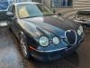 Rétroviseur extérieur droit d'un Jaguar S-type (X200), 1999 / 2007 2.7 D 24V, Berline, 4 portes, Diesel, 2.722cc, 151kW (205pk), RWD, 7B; AJTDV6; 7G, 2004-06 / 2007-10, X200 2005