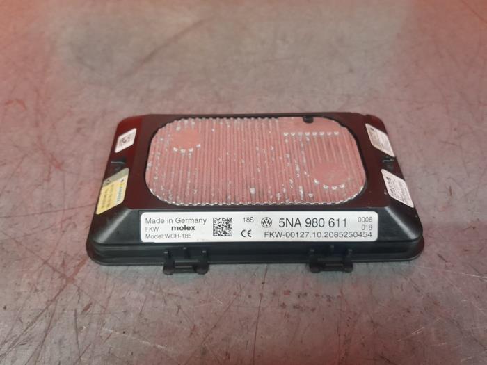 Phone module (miscellaneous) from a Volkswagen Golf VIII (CD1) 2.0 GTI Clubsport 16V 2021