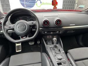 Usagé Radio/Lecteur CD Audi A3 Sportback (8VA/8VF) 2.0 TDI 16V Prix sur demande proposé par A-Team Automotive Rotterdam