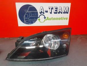 Used Headlight, left Ford Mondeo III 1.8 16V Price on request offered by A-Team Automotive Rotterdam