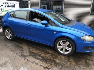 Used Front wing, right Seat Leon (1P1) 1.4 TSI 16V Price on request offered by A-Team Automotive Rotterdam