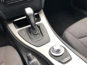 Używane Przycisk I-Drive BMW 3 serie Touring (E91) 320i 16V Cena na żądanie oferowane przez A-Team Automotive Rotterdam