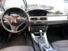 BMW 3 serie Touring (E91) 320i 16V Pantalla interior