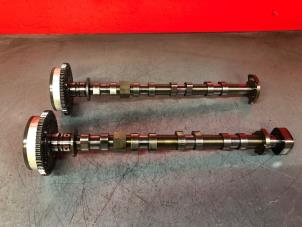 Arbre à cames d'un Opel Astra K Sports Tourer 1.4 Turbo 16V 2016