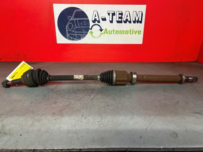 Front drive shaft, right from a Renault Clio IV (5R) 1.5 Energy dCi 90 FAP 2014