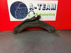 Used Front wishbone, left Renault Clio IV (5R) 1.5 Energy dCi 90 FAP Price € 29,99 Margin scheme offered by A-Team Automotive Rotterdam