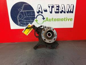 Used Knuckle, front right Renault Clio IV (5R) 1.5 Energy dCi 90 FAP Price € 29,99 Margin scheme offered by A-Team Automotive Rotterdam