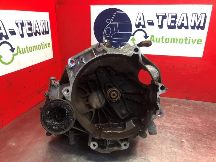 Gearbox from a Audi A3 (8P1) 1.6 16V FSI 2003