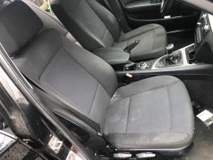 Gebrauchte Sitz rechts BMW 1 serie (E87/87N) 116i 2.0 16V Preis auf Anfrage angeboten von A-Team Automotive Rotterdam