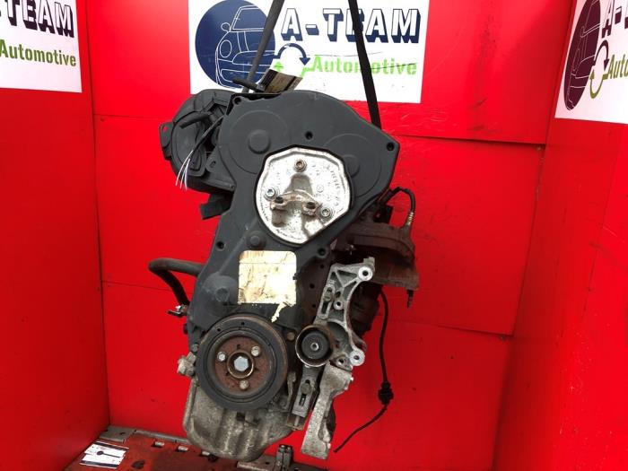 Engine from a Citroën C3 Pluriel (HB) 1.6 16V 2003