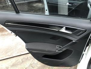 Usados Tapizado de puerta de 4 puertas izquierda detrás Volkswagen Golf VII (AUA) 1.4 GTE 16V Precio de solicitud ofrecido por A-Team Automotive Rotterdam
