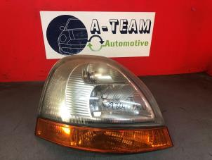 Used Headlight, right Renault Master III (FD/HD) 2.5 dCi 120 FAP Price € 49,99 Margin scheme offered by A-Team Automotive Rotterdam