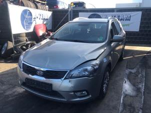 Used Luggage compartment cover Kia Cee'd Sportswagon (JDC5) 1.4i CVVT 16V Price € 149,99 Margin scheme offered by A-Team Automotive Rotterdam