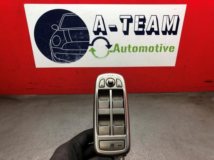 Usados Interruptor de ventanilla eléctrica Jaguar XF (CC9) 3.0 D V6 24V Precio € 74,99 Norma de margen ofrecido por A-Team Automotive