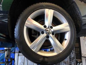 Gebrauchte Felge + Reifen Volkswagen Passat (362) 1.4 TSI 16V Preis auf Anfrage angeboten von A-Team Automotive Rotterdam