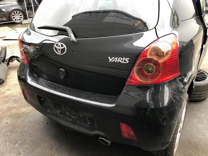Pare-chocs arrière d'un Toyota Yaris II (P9) 1.8 16V VVT-i TS 2008