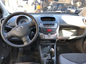 Usados Cinturón de seguridad izquierda delante Toyota Aygo (B10) 1.0 12V VVT-i Precio de solicitud ofrecido por A-Team Automotive Rotterdam