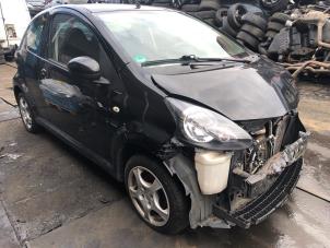 Used Front wing, right Toyota Aygo (B10) 1.0 12V VVT-i Price € 75,00 Margin scheme offered by A-Team Automotive Rotterdam