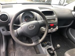 Used Radio CD player Toyota Aygo (B10) 1.0 12V VVT-i Price on request offered by A-Team Automotive Rotterdam