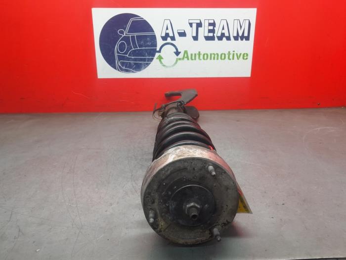 Front shock absorber, right from a BMW X5 (E70) xDrive 35d 3.0 24V 2010