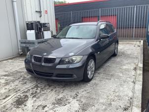 Used Front wing, left BMW 3 serie Touring (E91) 325i 24V Price on request offered by A-team Automotive Hellevoetsluis