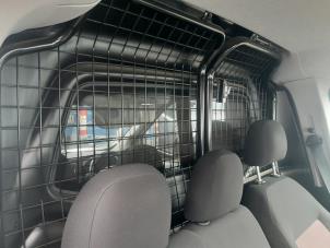 Używane Przegroda kabiny Fiat Doblo Cargo (263) 1.6 D Multijet Cena na żądanie oferowane przez A-Team Automotive Rotterdam