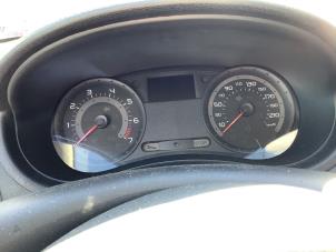 Used Instrument panel Renault Clio III (BR/CR) 1.2 16V 65 Price on request offered by A-team Automotive Hellevoetsluis