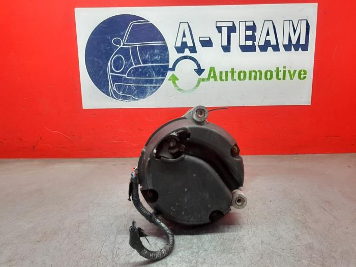 Dynamo from a Ford Transit Connect 1.8 TDCi 75 2008