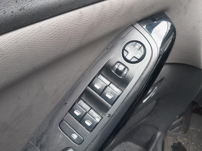 Interruptor de retrovisor de un Citroën C4 Grand Picasso (3A) 1.6 BlueHDI 120 2019