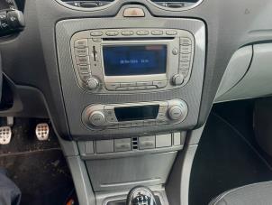 Usados Panel de control de calefacción Ford Focus 2 2.0 16V Precio de solicitud ofrecido por A-Team Automotive Rotterdam