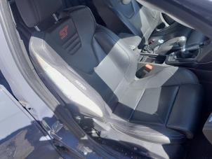 Używane Fotel prawy Ford Focus 3 Wagon 2.0 ST EcoBoost 16V Cena na żądanie oferowane przez A-Team Automotive Rotterdam