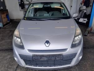 Used Front end, complete Renault Clio III (BR/CR) 1.5 dCi FAP Price on request offered by A-Team Automotive Rotterdam
