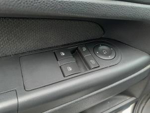 Usados Interruptor de retrovisor Opel Zafira (M75) 1.8 16V Ecotec Precio de solicitud ofrecido por A-Team Automotive Rotterdam