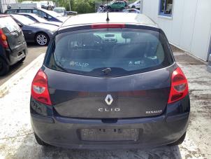Gebrauchte Heckklappe Renault Clio III (BR/CR) 1.2 16V 75 Preis € 100,00 Margenregelung angeboten von A-team Automotive Hellevoetsluis