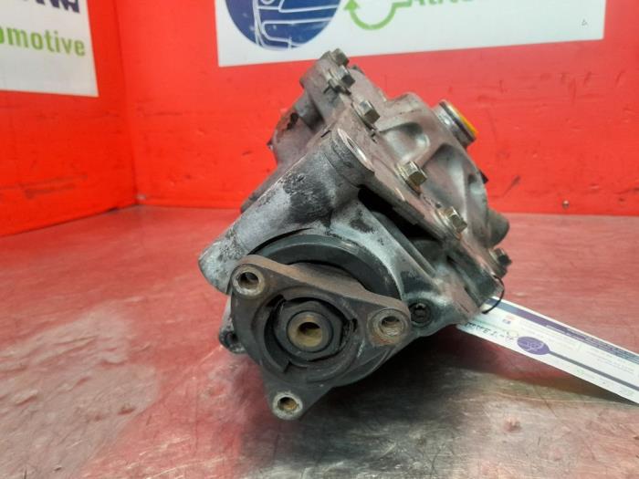 Front differential from a BMW X5 (E70) xDrive 35d 3.0 24V 2010