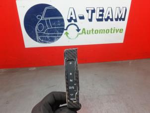 Używane Przelacznik pozycji automatycznej skrzyni biegów Audi A3 Sportback (8VA/8VF) 2.0 TDI 16V Cena na żądanie oferowane przez A-Team Automotive Rotterdam