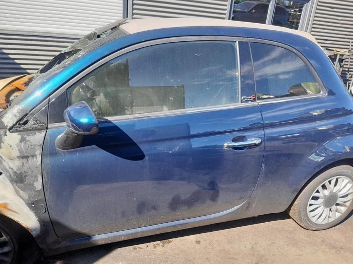 Begagnade Dörr, 2-dörrars, vänster Fiat 500C (312) 0.9 TwinAir 80 Pris € 249,99 Marginaltabell erbjuds av A-Team Automotive