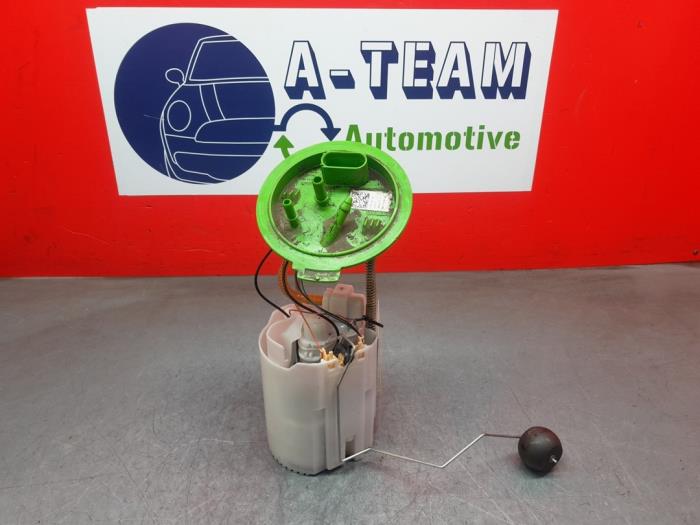 Used Petrol pump Volkswagen Golf VII (AUA) 1.4 GTE 16V Price € 50,00 Margin scheme offered by A-Team Automotive
