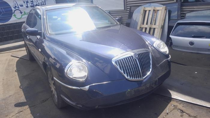 Używane Reflektor prawy Lancia Thesis (841) 3.0 V6 24V Cena na żądanie oferowane przez A-team Automotive