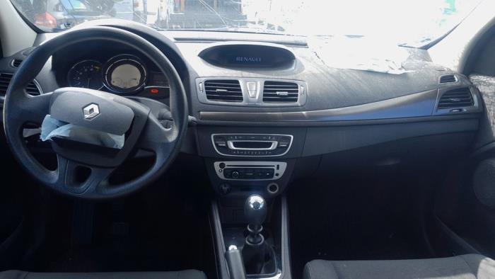 Begagnade Innerdisplay Renault Megane III Berline (BZ) 1.2 16V TCE 115 Pris på förfrågan erbjuds av A-Team Automotive