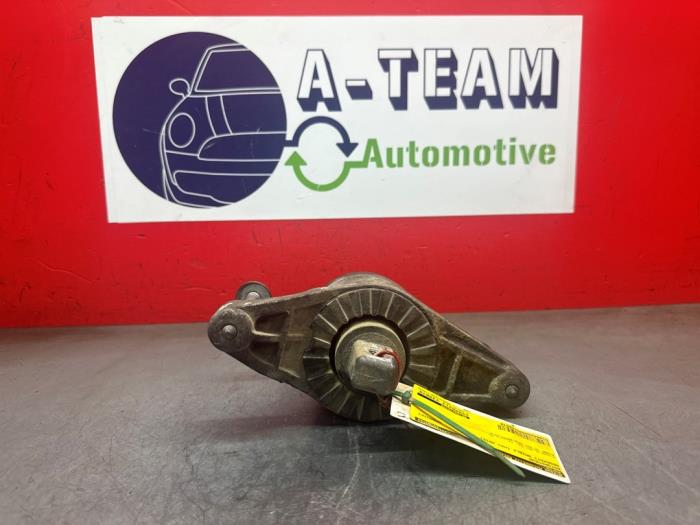 Used Engine mount Maserati Ghibli III 3.0 S Q4 Biturbo V6 24V Price on request offered by A-Team Automotive