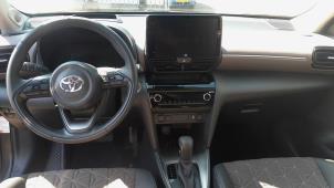 Gebrauchte Handschuhfach Toyota Yaris Cross (PB1/PJ1) 1.5 12V Hybrid 115 Preis auf Anfrage angeboten von A-Team Automotive