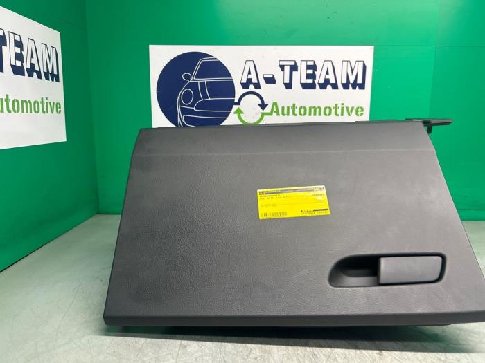 Begagnade Handskfack Audi Q5 (FYB/FYG) 2.0 TFSI 16V Quattro Pris € 49,99 Marginaltabell erbjuds av A-team Automotive