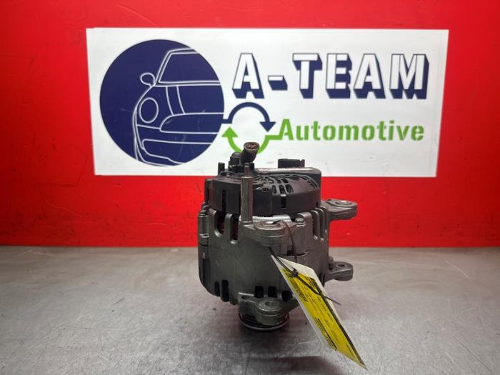 Dynamo from a Volkswagen Transporter/Caravelle T5 2.0 TDI DRF 2013